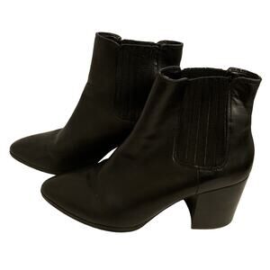 Steve Madden Womens Sz 9M Jaclyn Black Ankle Boots Chunky Heel Style JACL01S1